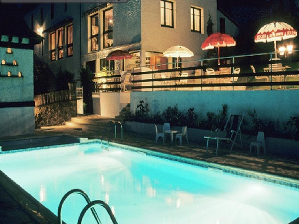 Logis Hotel Les Tilleuls Saint-Cirgues-de-Jordanne Eksteriør bilde