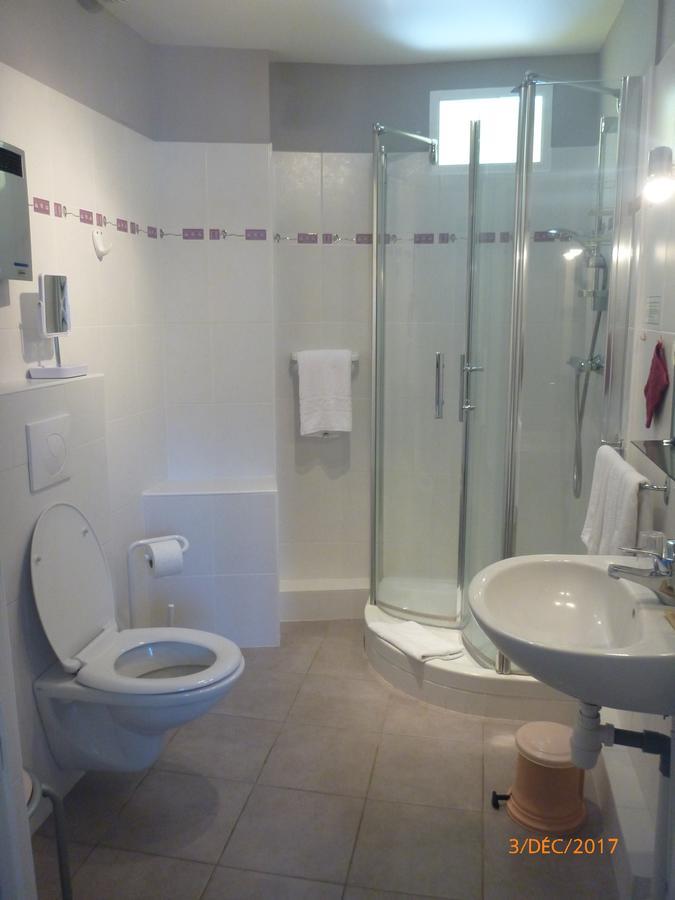 Logis Hotel Les Tilleuls Saint-Cirgues-de-Jordanne Eksteriør bilde
