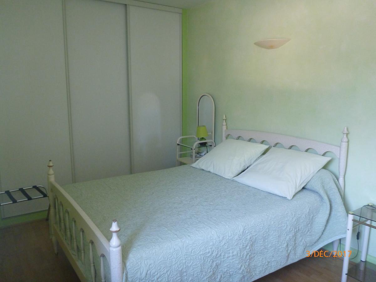 Logis Hotel Les Tilleuls Saint-Cirgues-de-Jordanne Eksteriør bilde